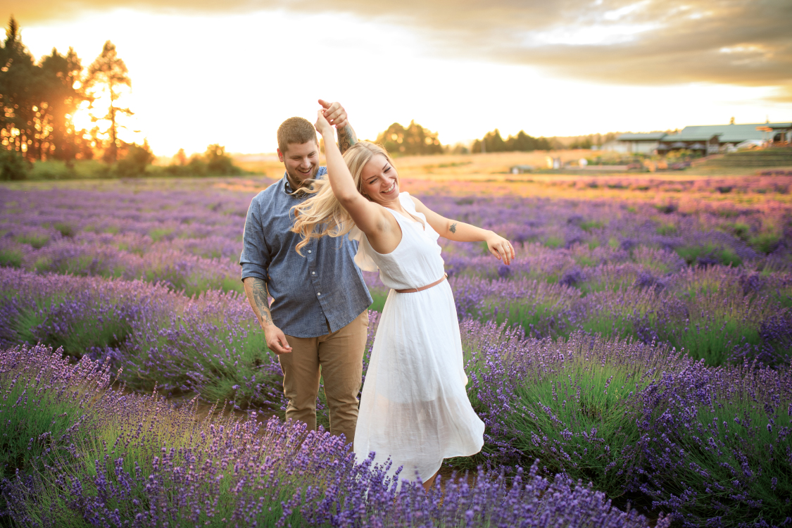 portland-engagement-photographer-the-oregon-lavender-farm-sondra-austin-9.jpg