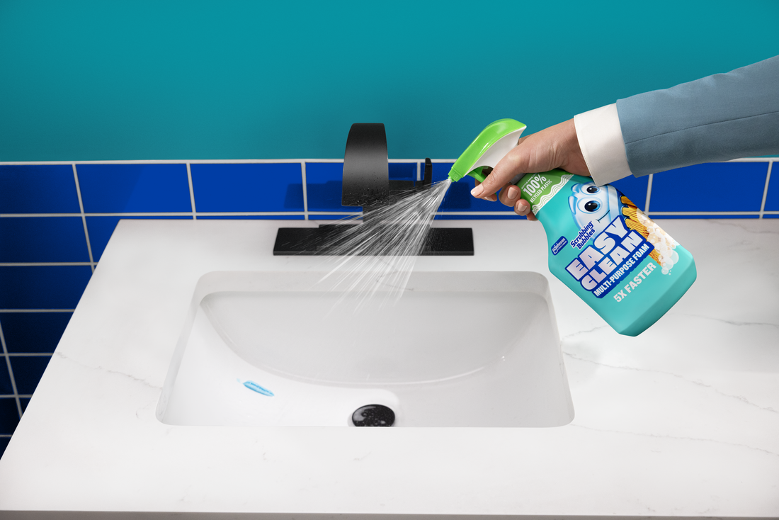 ScrubbingBubbles-25-Trigger-EasyClean-US-Static-SA-SSD15-scx01-8192x5469-SB4420-01.png