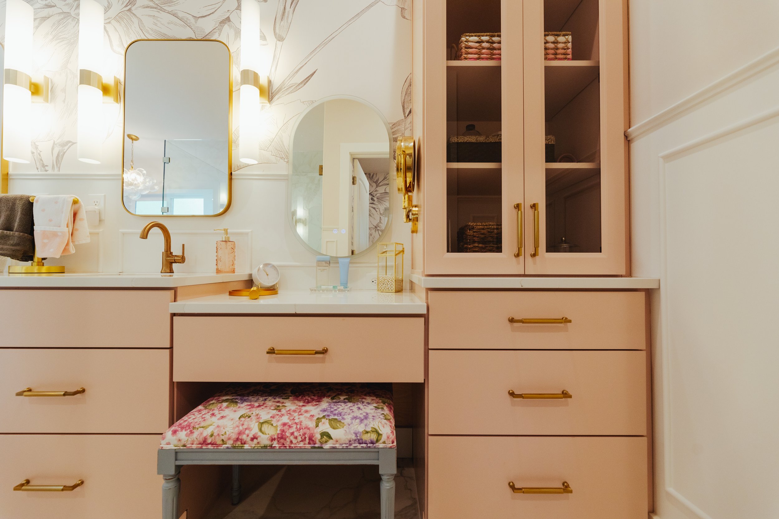 Champagne Barbie Main Bathroom