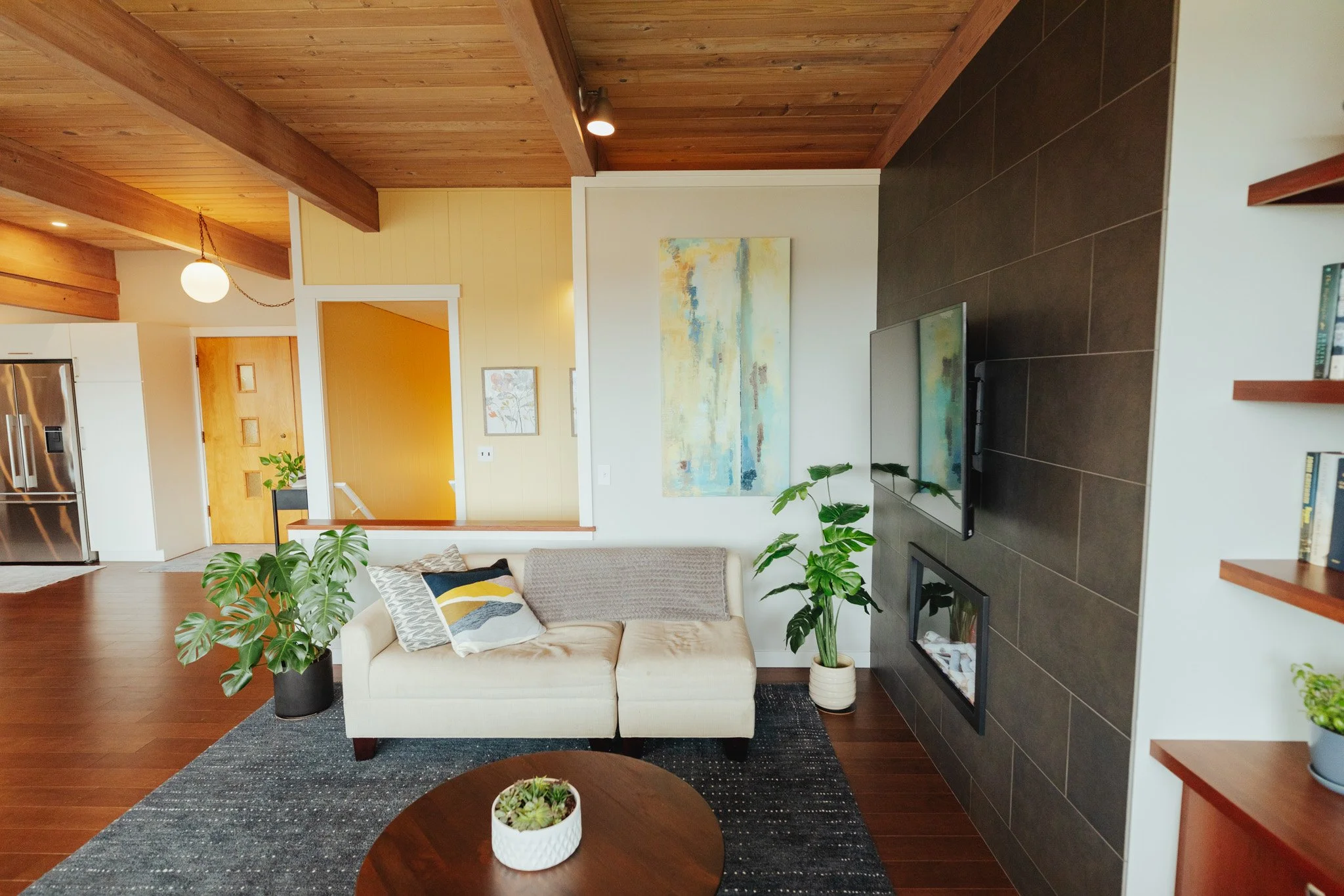 60s Time Capsule Living Room & Entry Way