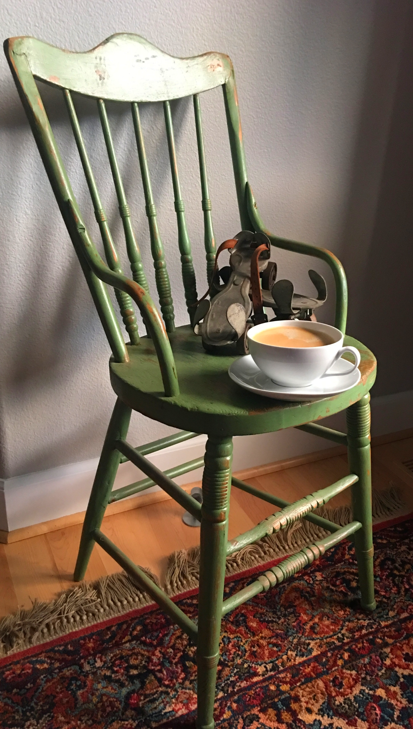 Childs chair with arms 