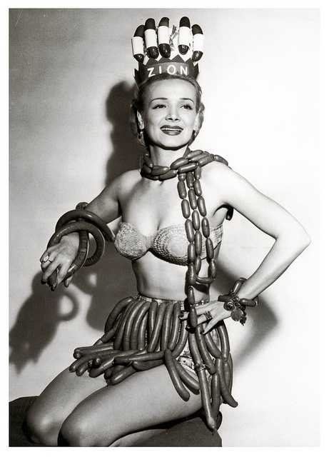 geene-courteney-sausage-queen-sponsored-by-the-zion-meat-company-during-national-hot-dog-week-1955-via-paul-malon-flickr.jpg