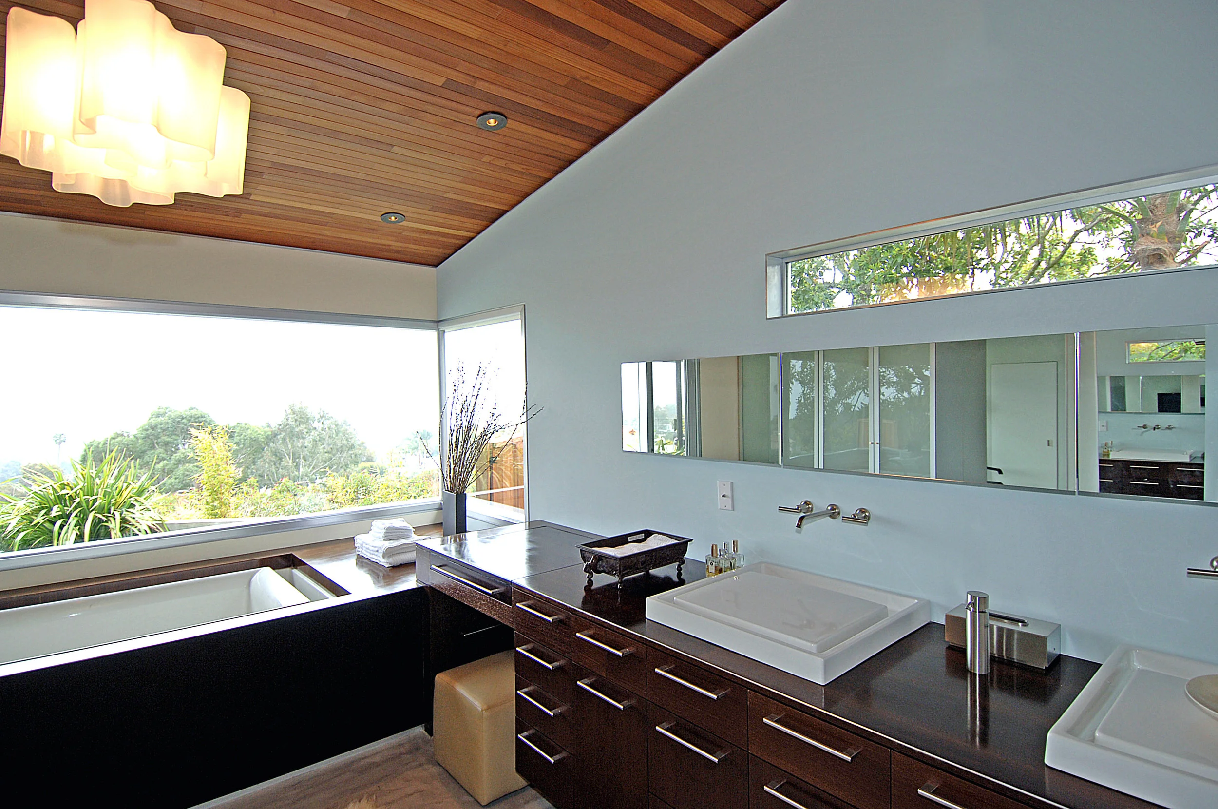 970 master bath 1.jpg