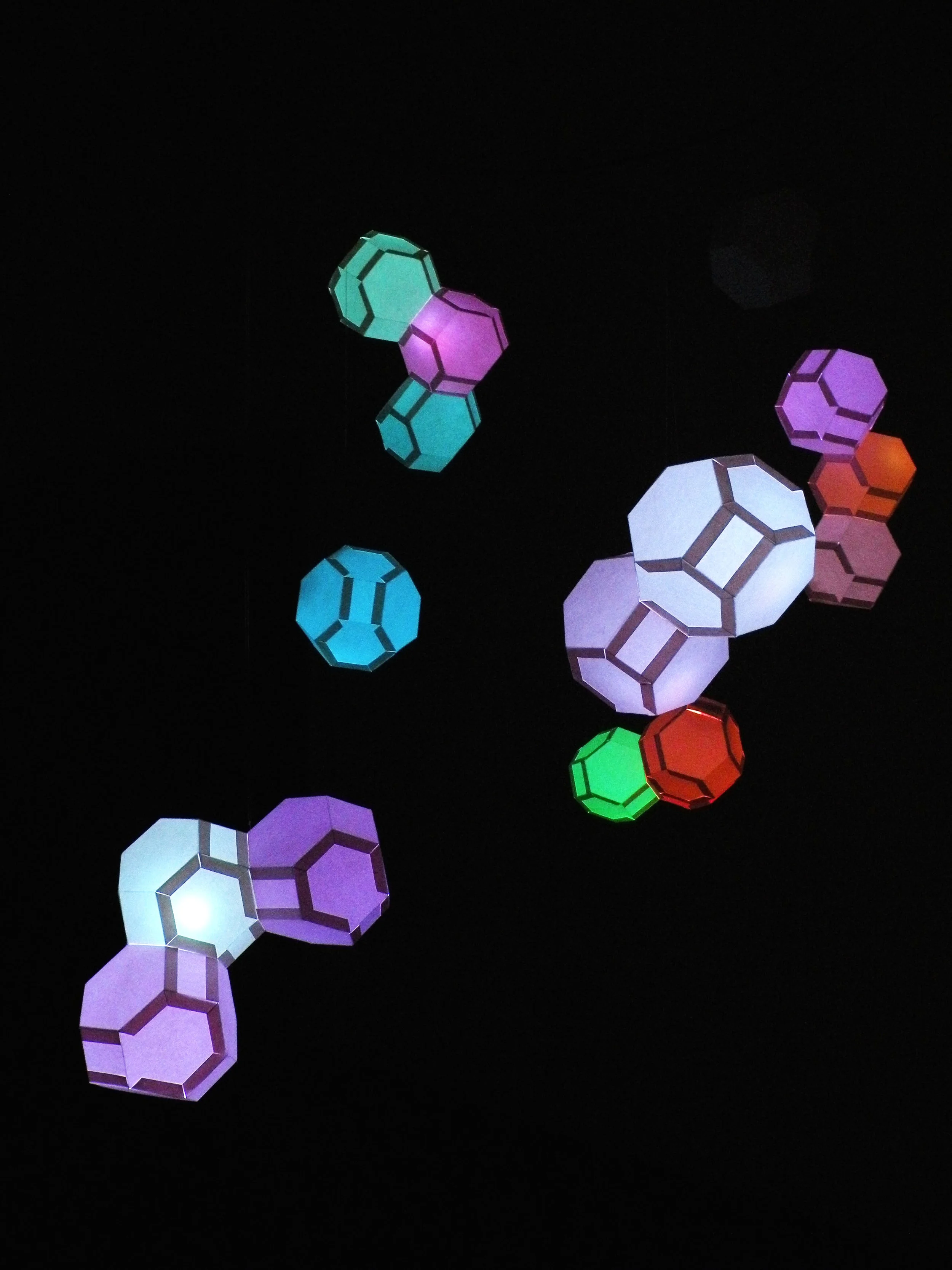 RGB-truncOctaMob3.jpg