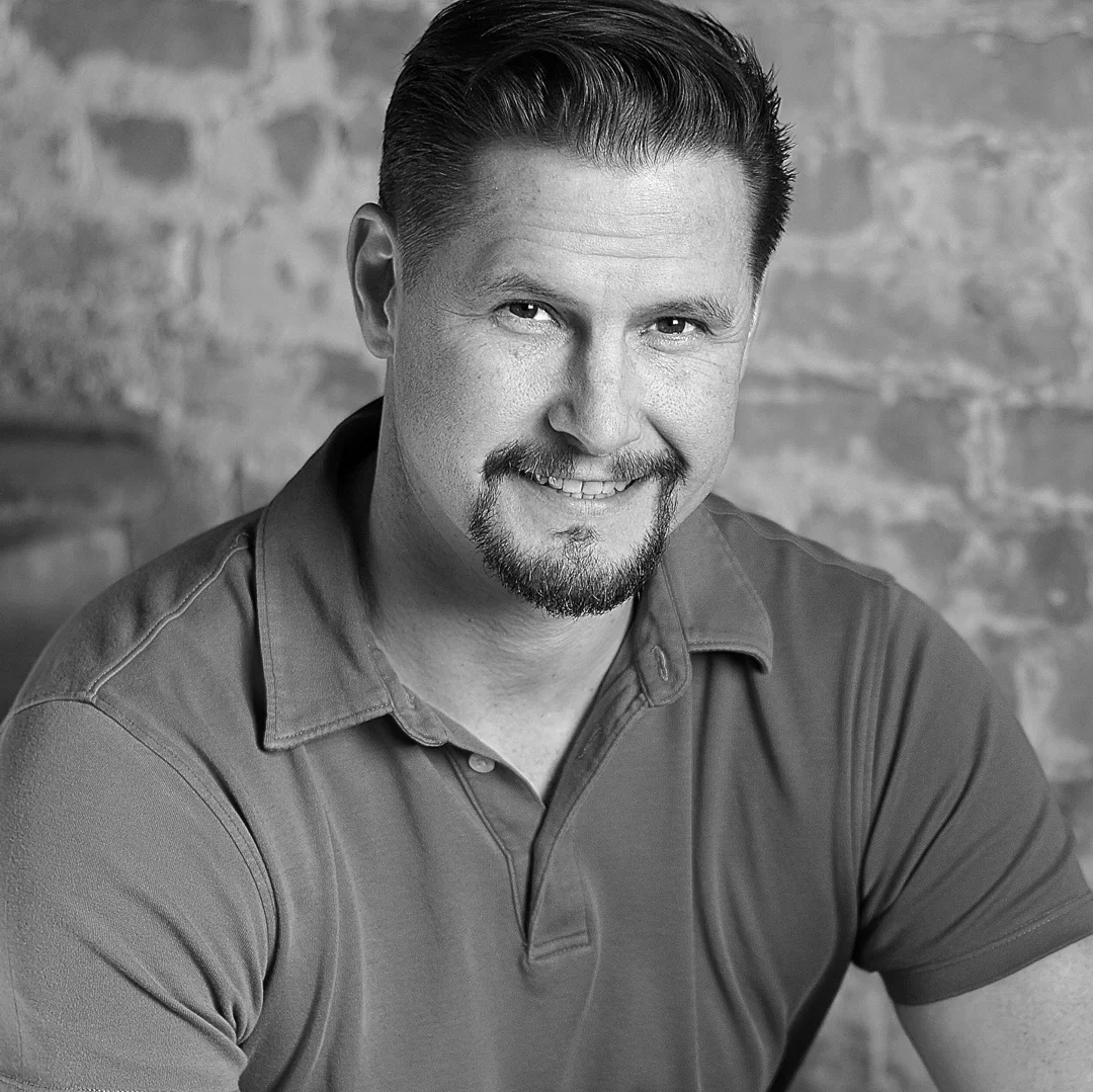 Eric Knutson as Colonel Brandon/Thomas/Gossip