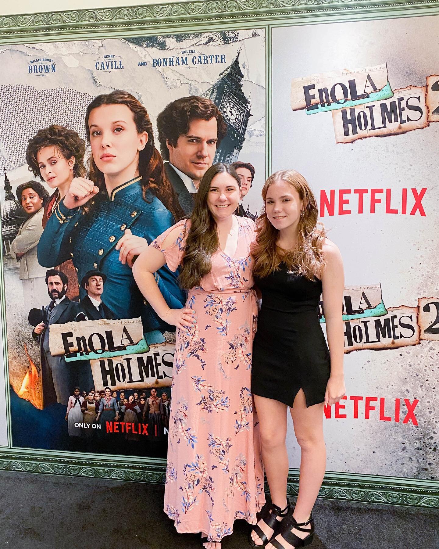 Had quite the weekend. Got to take my baby sister to the #EnolaHolmes2 premiere where she got to meet her favorite actress🥰 Thank you so much @colettelynn for making that happen, loved getting to see you! And then I got to see @thehughjackman on #br