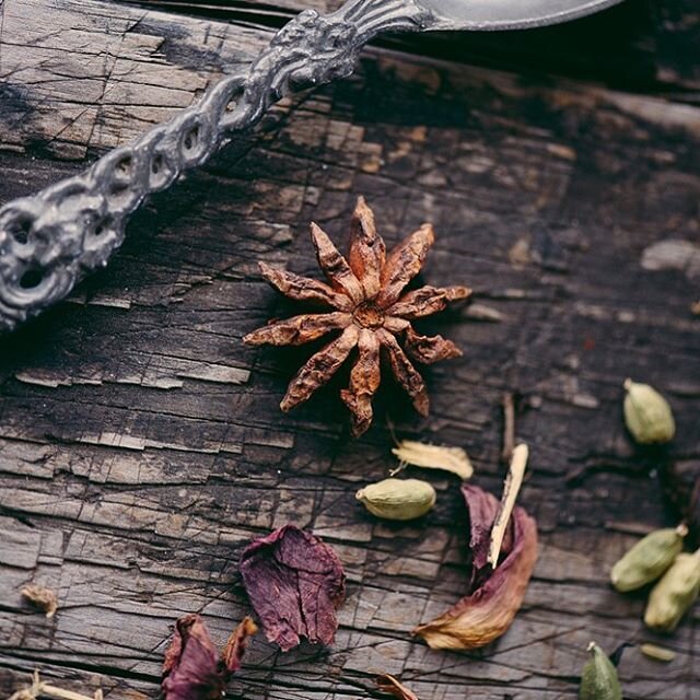 Take comfort in all that herbs and spices have to offer. Natures medicine cabinet right there in your pantry. Build your immune system by eating well, resting and taking care of yourself.
.
.
Photo @russellordphoto