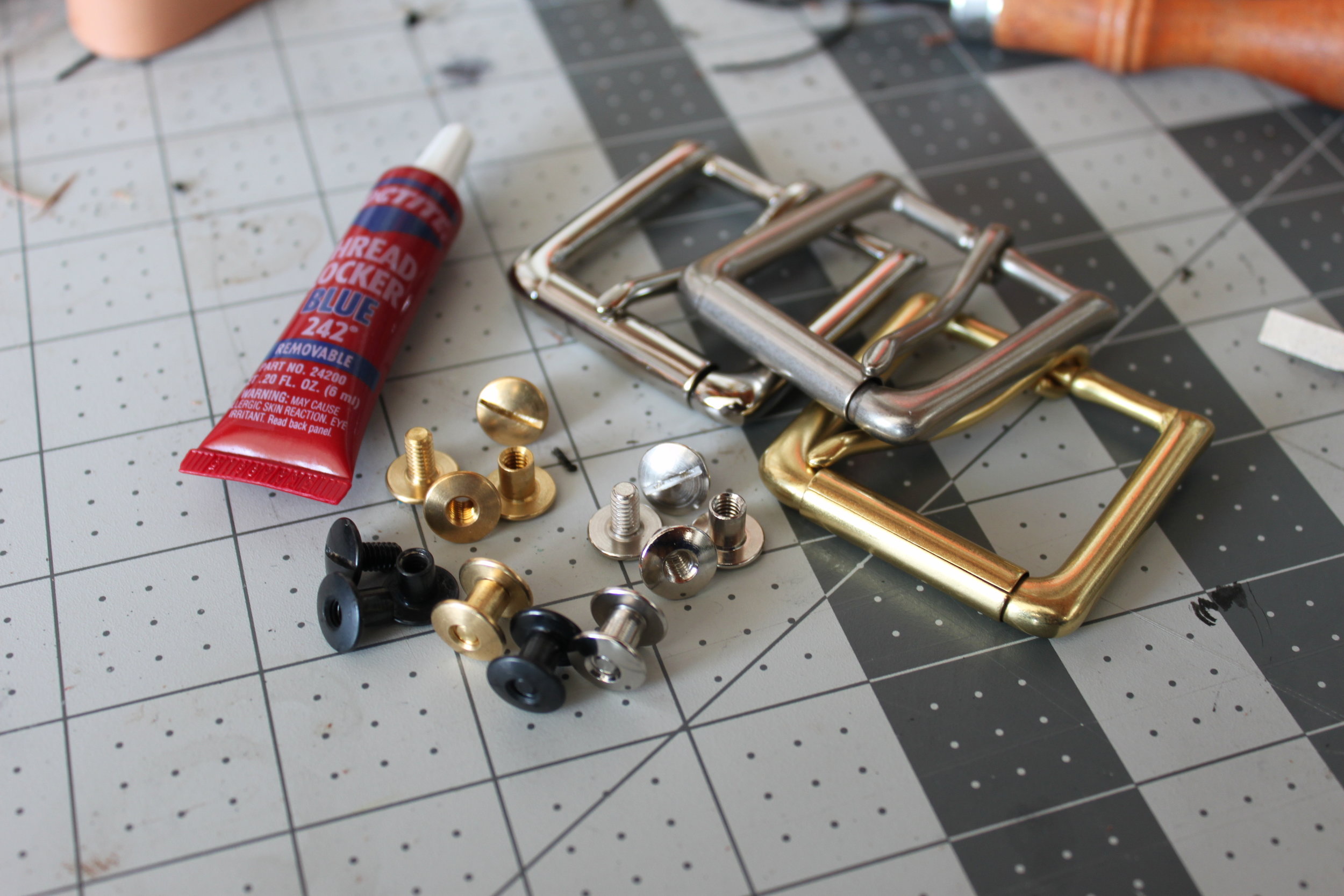 Solid Brass Roller Buckles | Solid Brass Chicago Screws | Full Grain Vegetable Tanned Leather Belts by Brullen Co. | Made in USA