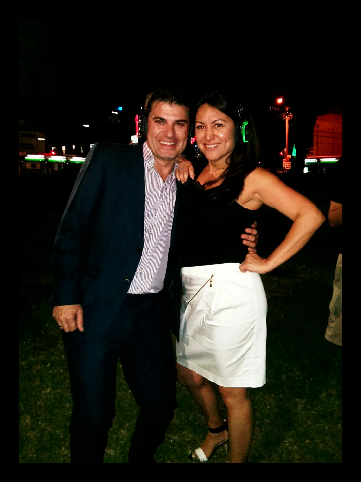 This cute couple spotted us from the pub next door.