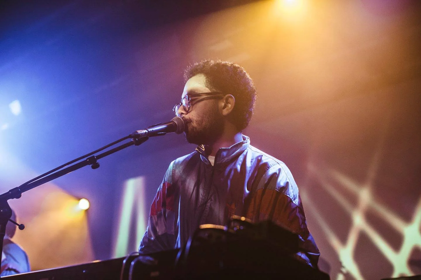 Froyo with a popping 80's Synth pop set