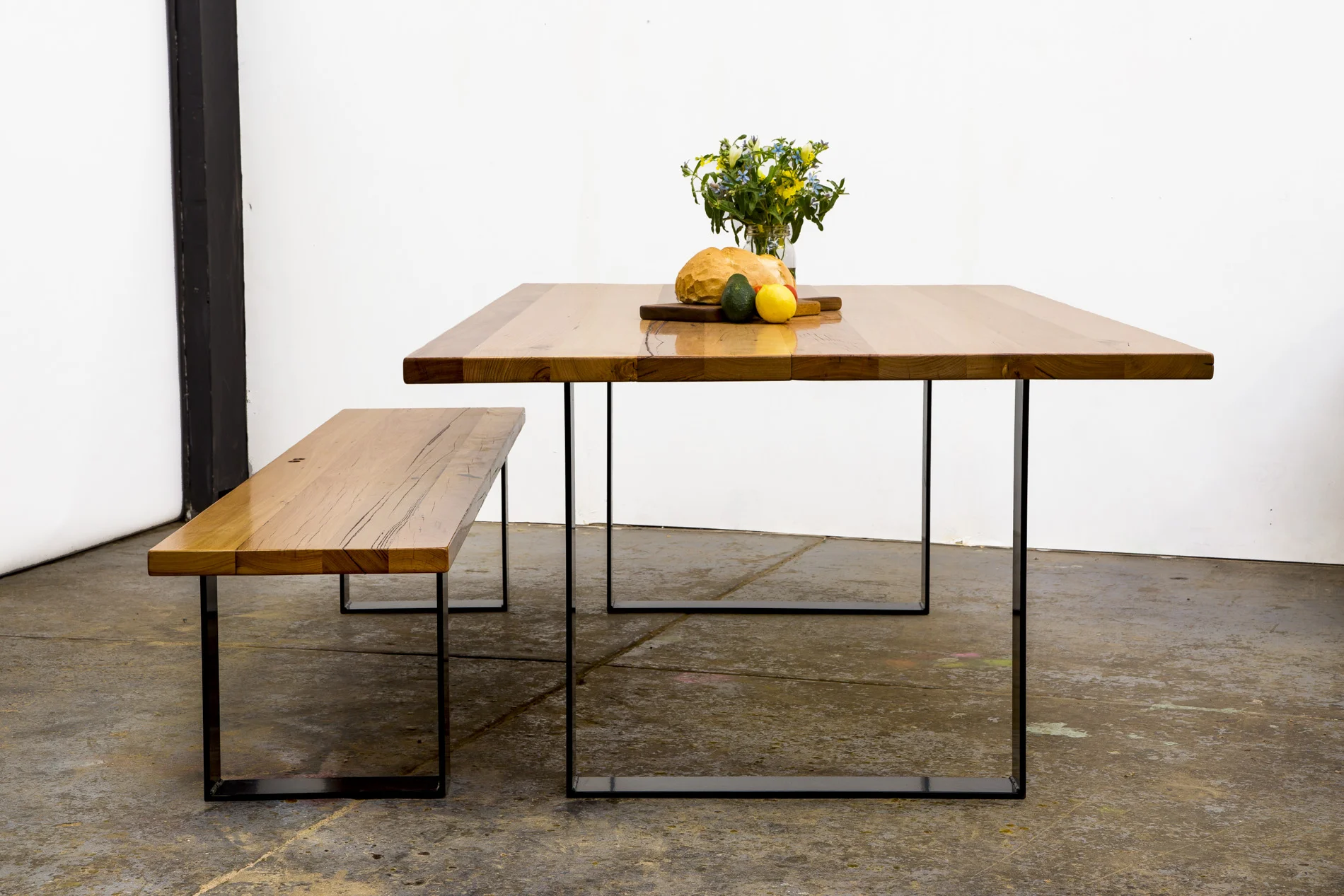 STEEL SQUARE TABLE