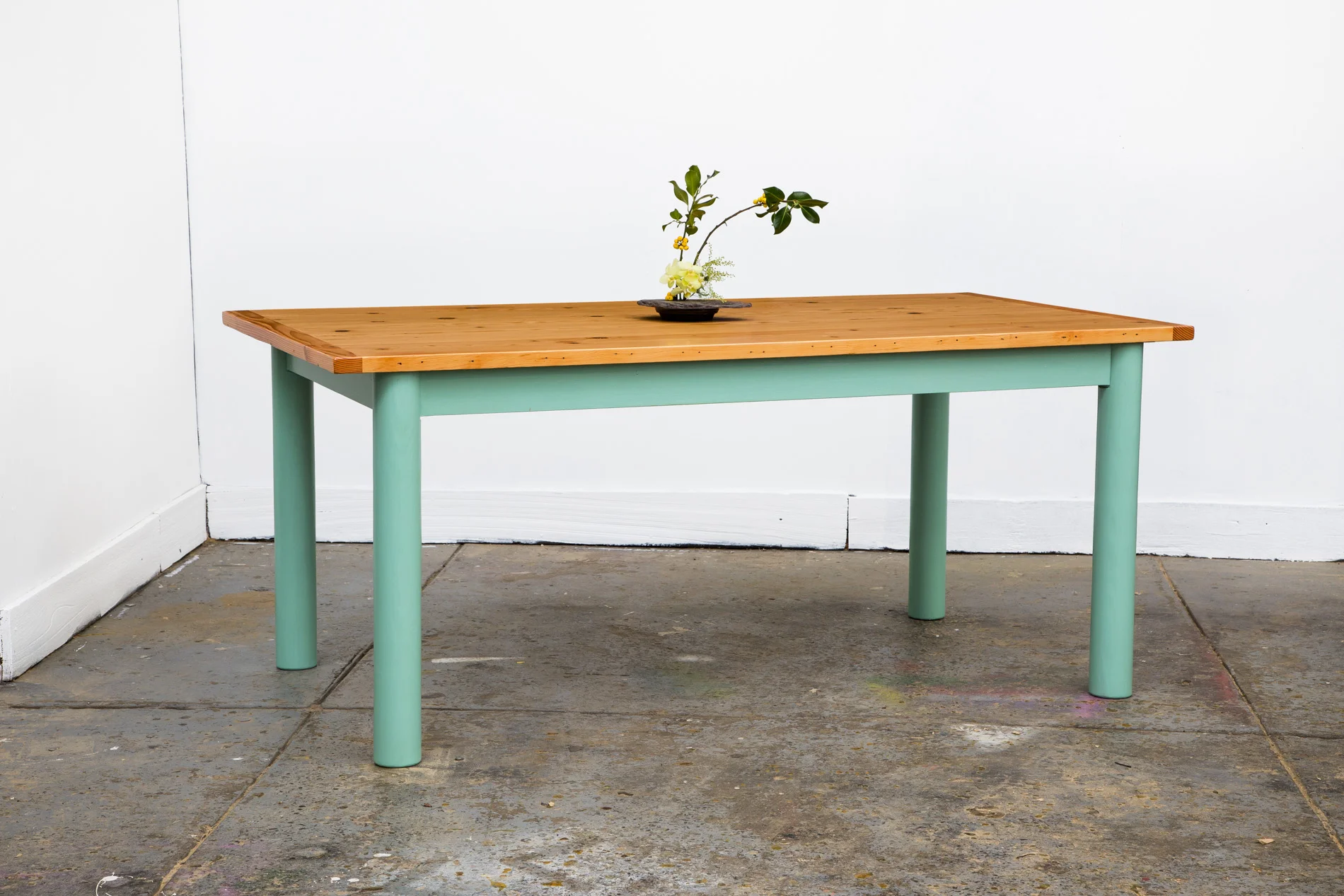 TURNER TABLE