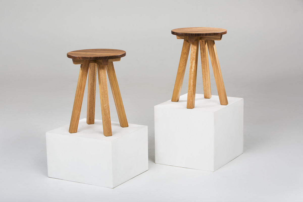OAK-W SIDE TABLES