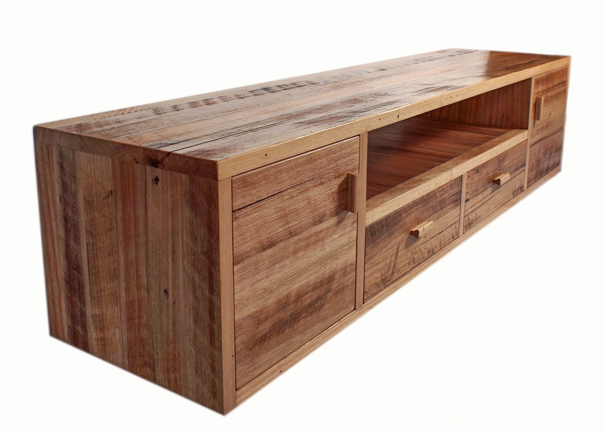 RECLAIMED ENTERTAINMENT UNIT
