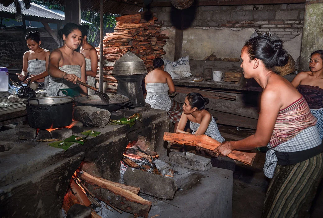4 Preparing Food for the Gods