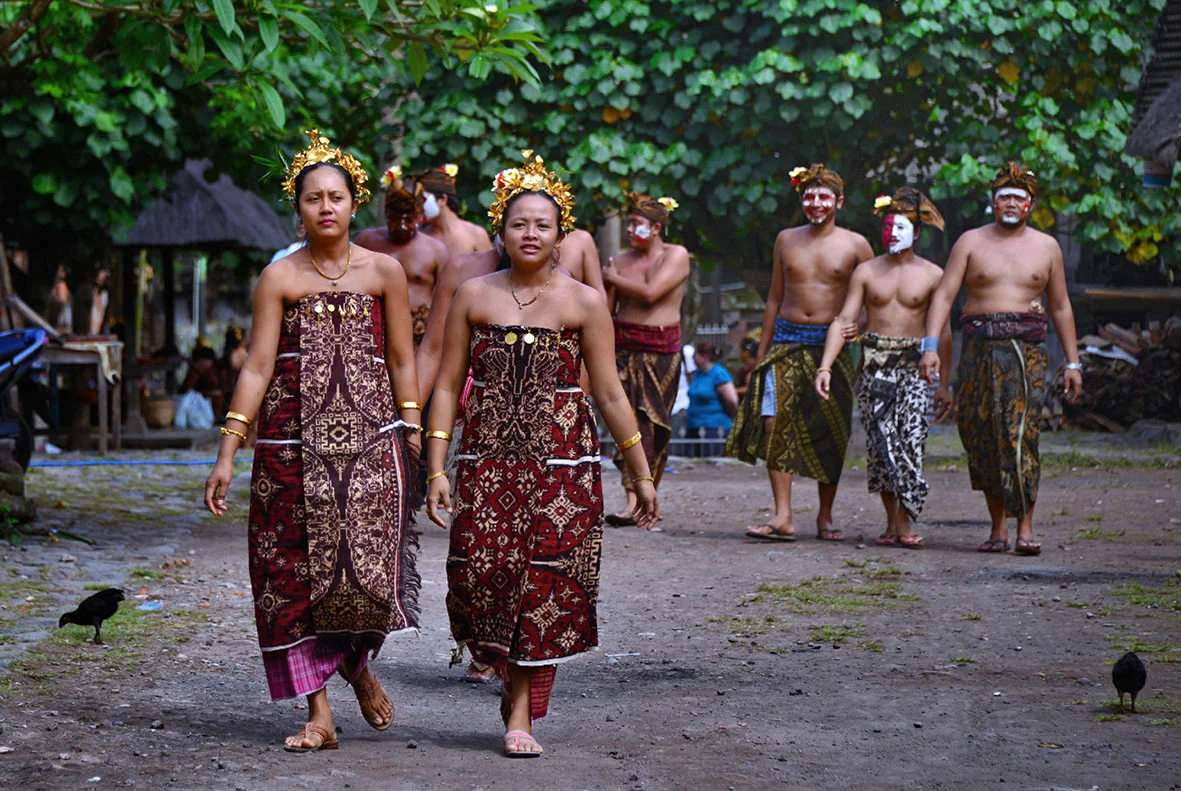 62 The Procession