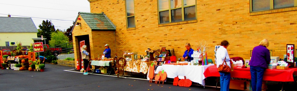 Vendors aligned the church lot with many great gift items for the holidays or any day and on the far left was a farmer's market.