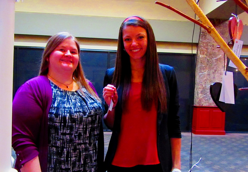Jessica and Jackie are friends that I would say work in the building because they did not have coats on! Jackie bought a small purpleheart with an abalone dot inlay and Jessica, after a little coaxing, was nice enough to be in the picture and it's a great picture with 2 wonderful smiles! Thanks girls! 
