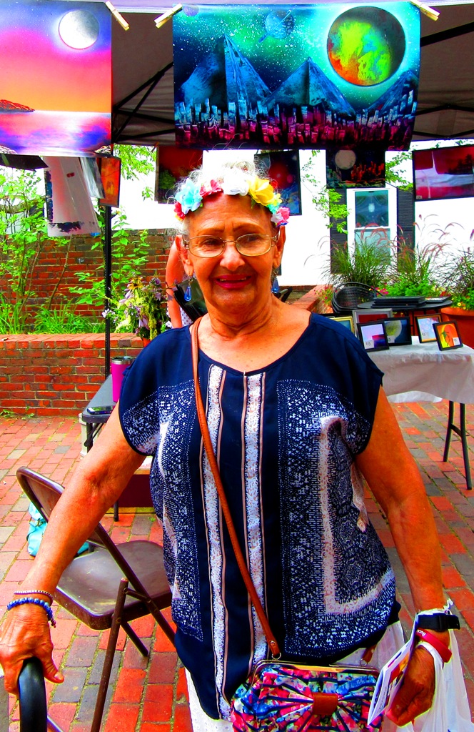 The lovely Maria, an inspiration, and behind her is the very talented, Emily, with her "spray paint art" which is so beautiful, colorful and unique.