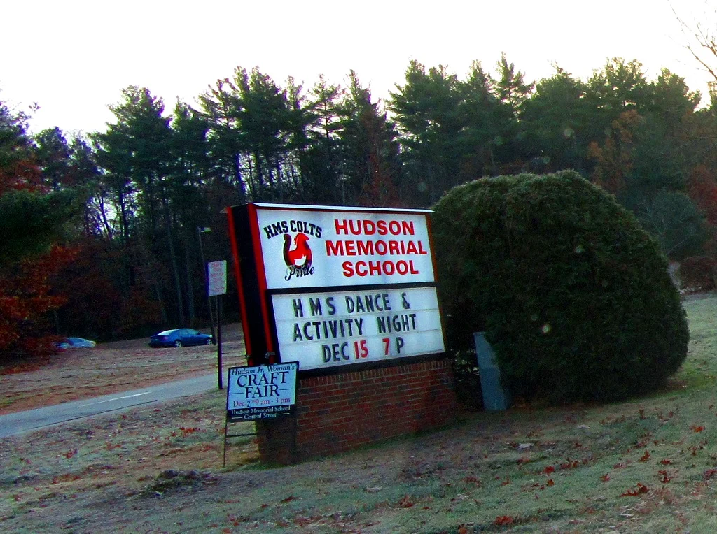 Hudson Memorial School 41st Annual Craft Fair GFWC Hudson Junior Woman's Club