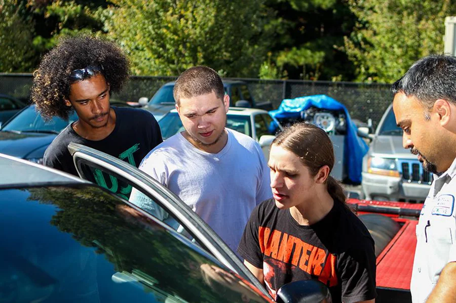 Maxwell auto restoration team 2_6x4_web150.jpg