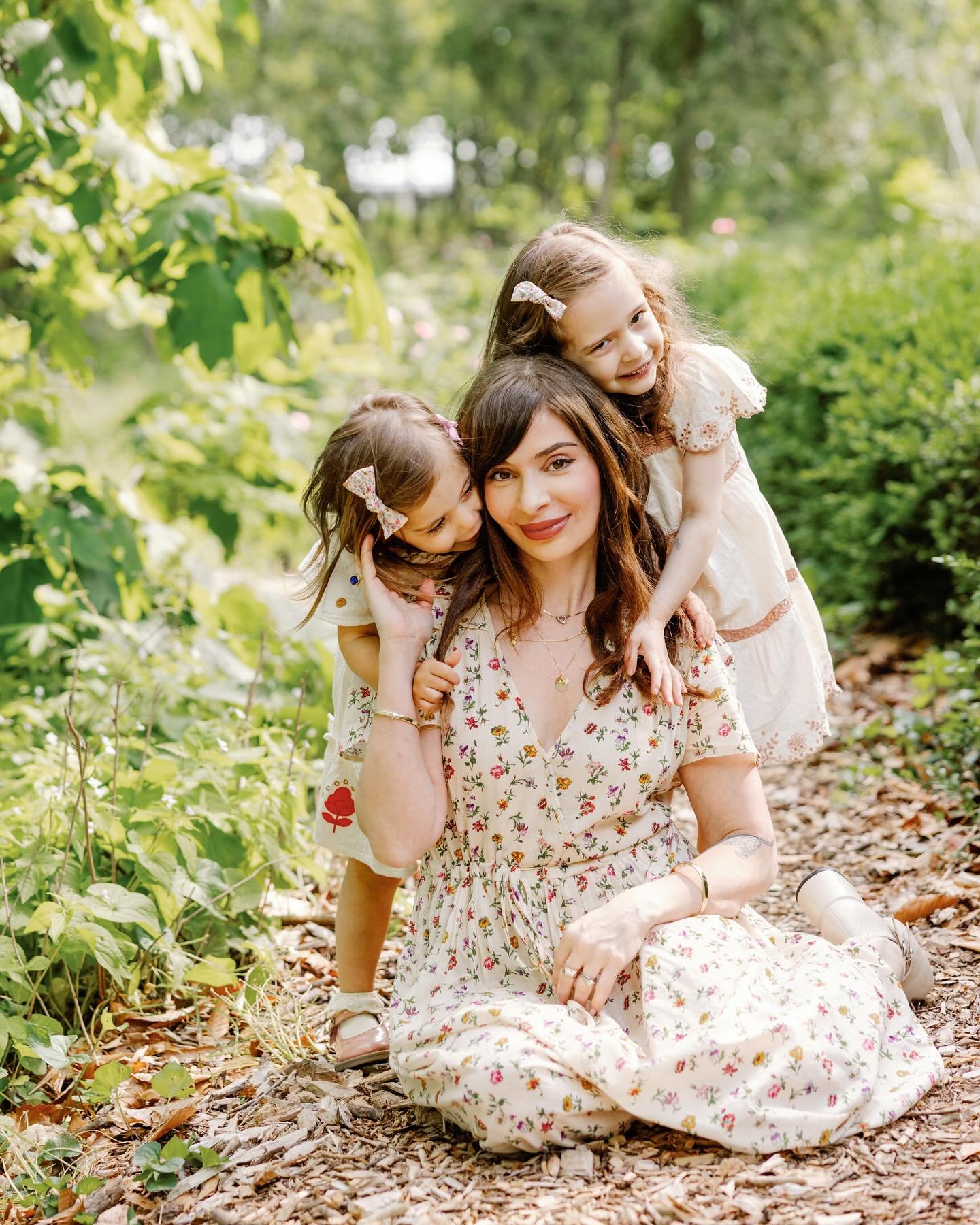 Now offering Mini Sessions &mdash; thoughtfully designed 30-minute portrait sessions for families and expecting mothers. 
Ideal for little ones with shorter attention spans or those seeking a beautifully efficient way to capture life&rsquo;s meaningf