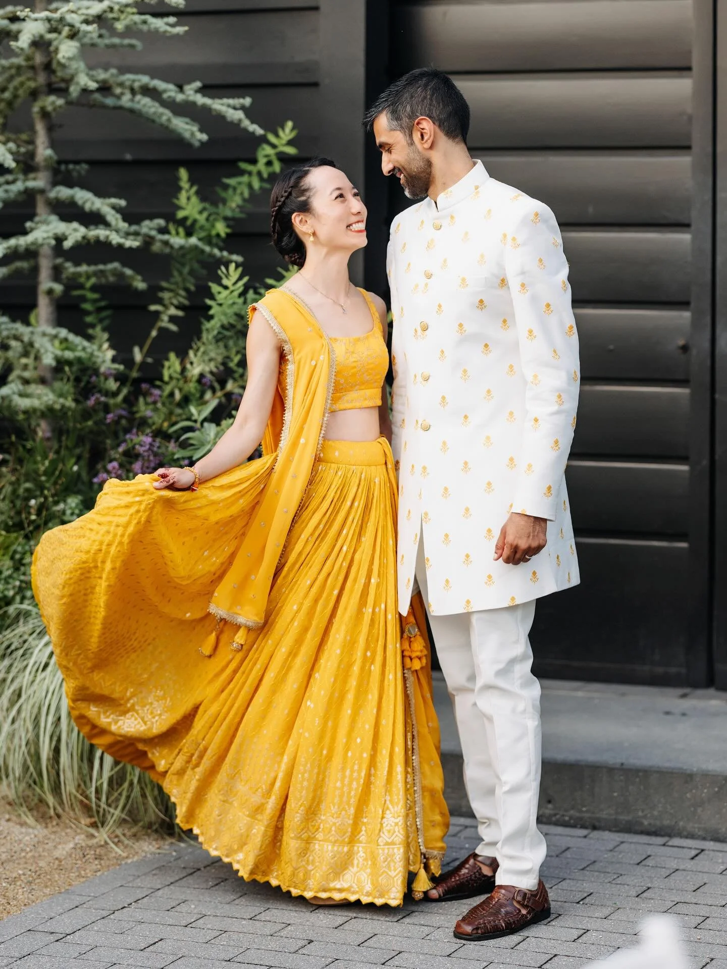 We recently photographed Allyson and Ojus&rsquo; two day wedding celebration that took place at Ojus&rsquo; parent&rsquo;s home and @terrain_devonyard. The day included many nods to their shared Indian-American and Taiwanese-American backgrounds and 