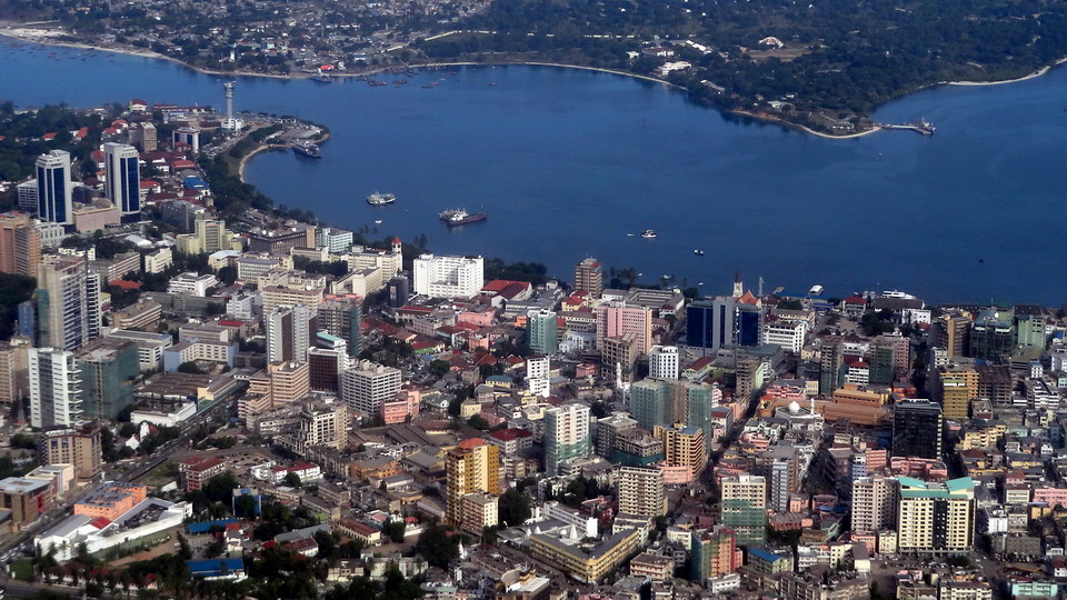 Dar_es_Salaam_at_a_bird's_view.jpg