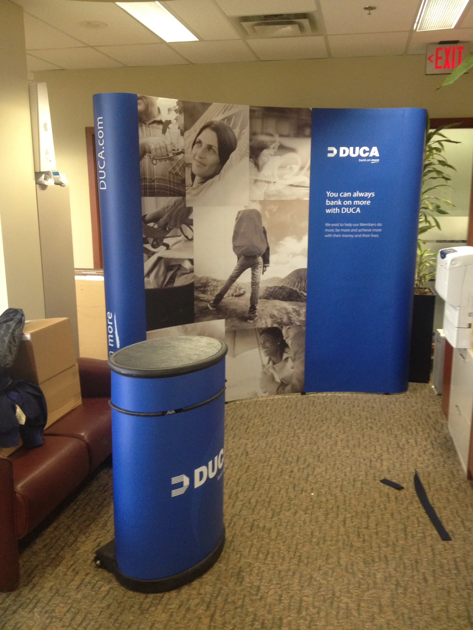 Curved booth backdrop and podium