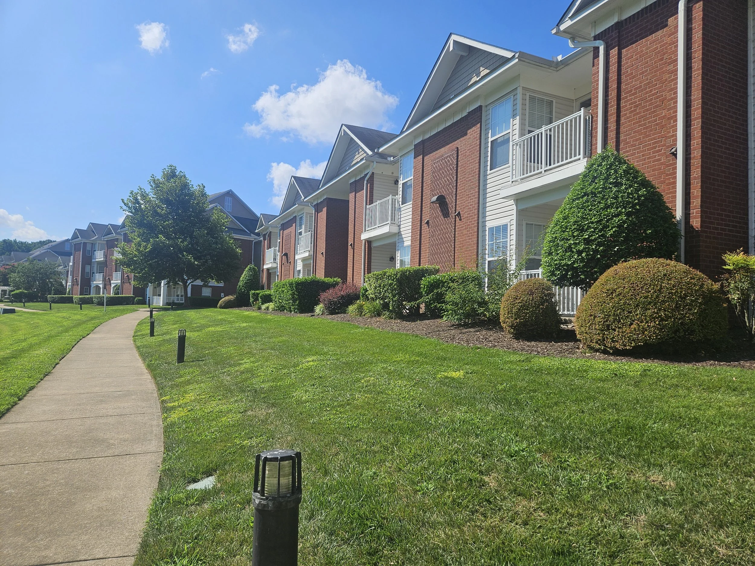 Falcon Creek Apartments  - Hampton - 1.jpg