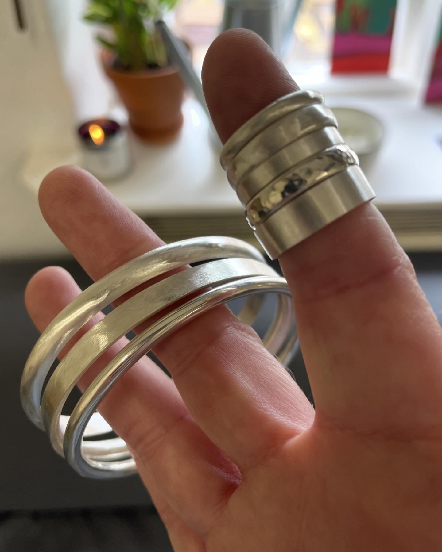 A few examples of what you can make on my one day workshop Ring or Bangle&hellip;places are booking up so if you want to join me this year you can book through my website. I CAN NOT wait to start teaching all the lovely people I met this weekend! #ri