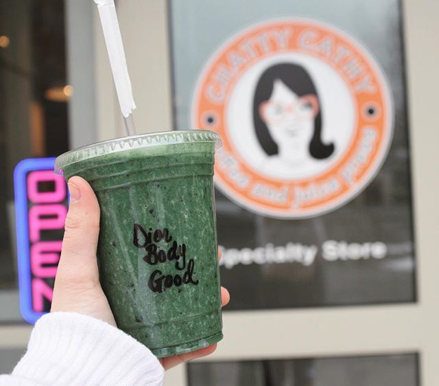 Head over to Chatty Cathy’s to get yourself our fashion week specials— the Dior Body Good Smoothie + Breakfast at Tiffany’s açaí bowl! 😍💚