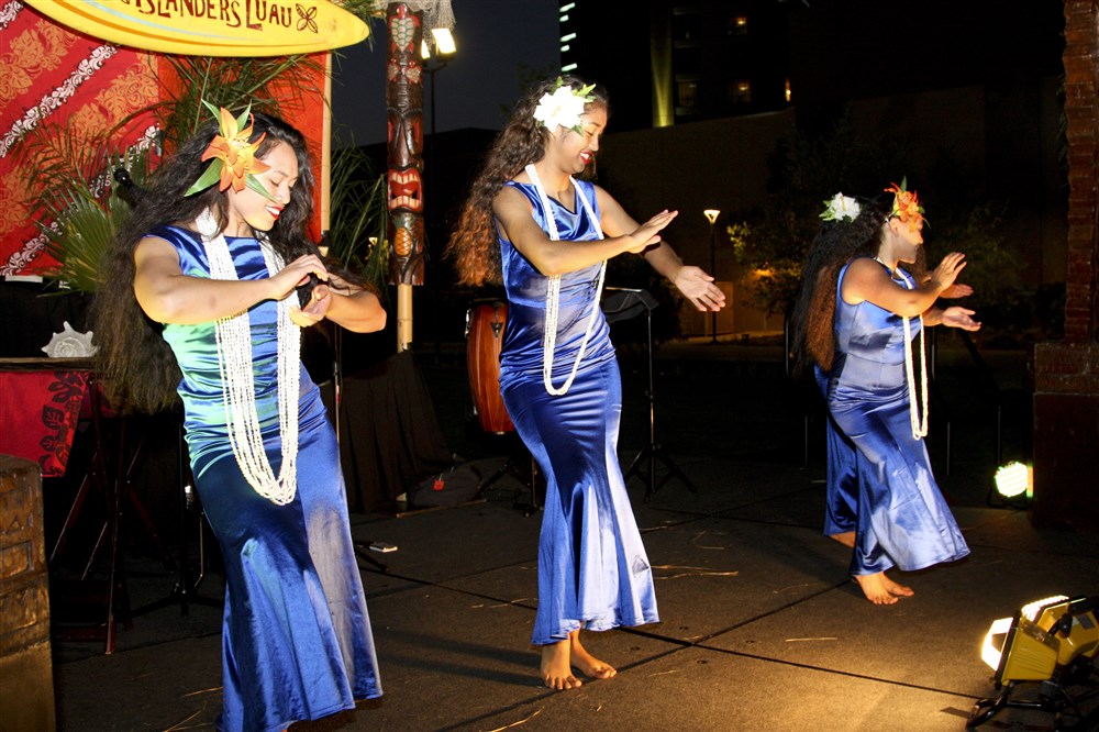 professional hawaiian dancers