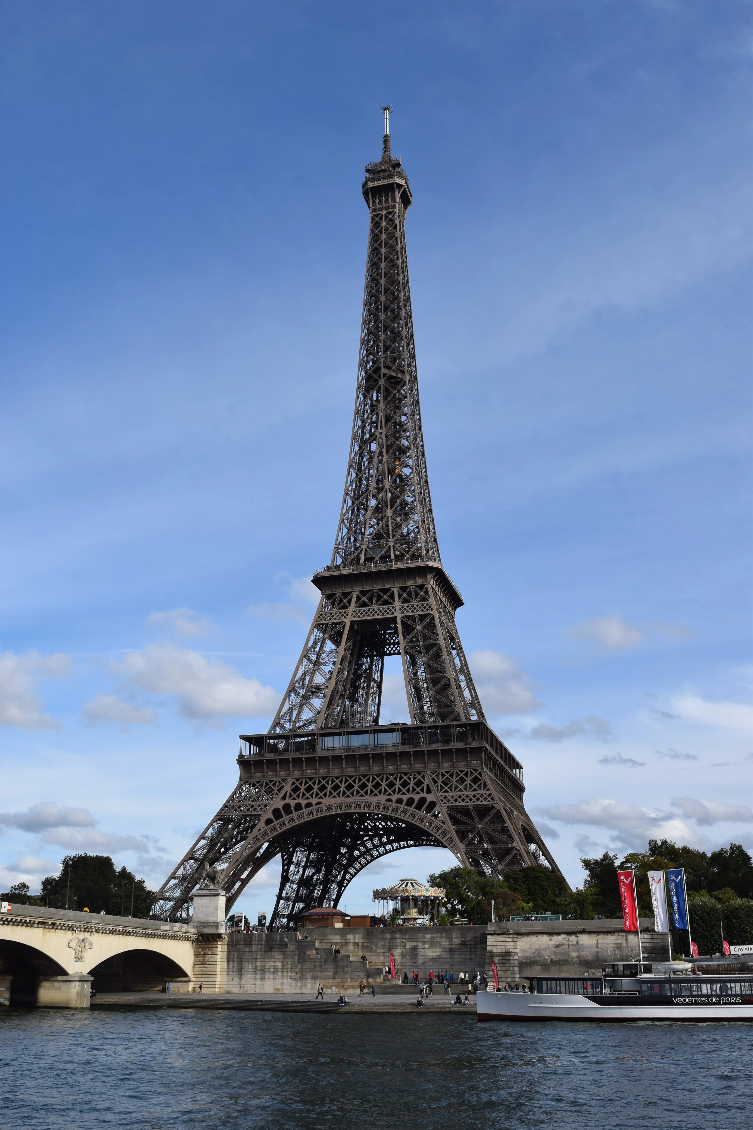 eiffel tower 2.JPG