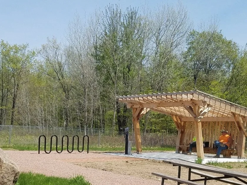 Mountain Bay trailhead.jpg