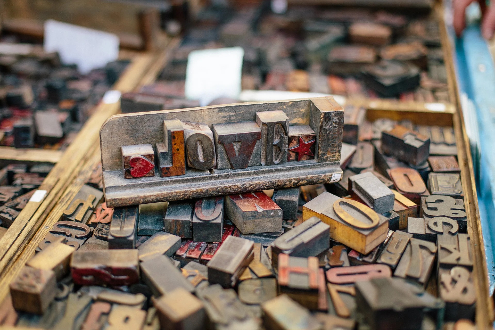woodtype-846088_1920.jpg