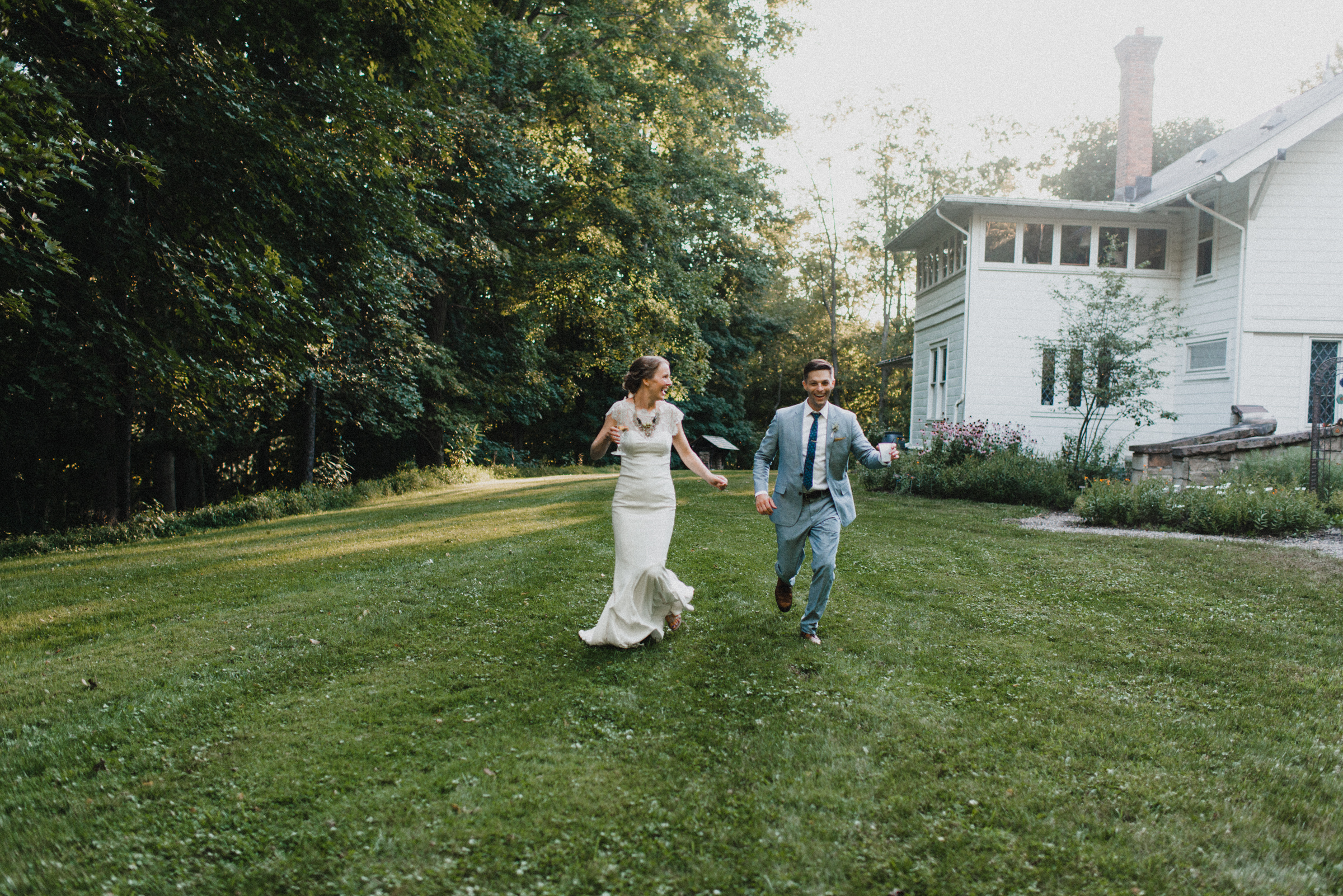 Intimate-Backyard-Farmhouse-Ohio-Wedding-Andi+Ben_Mallory+Justin-Photographers-236.JPG