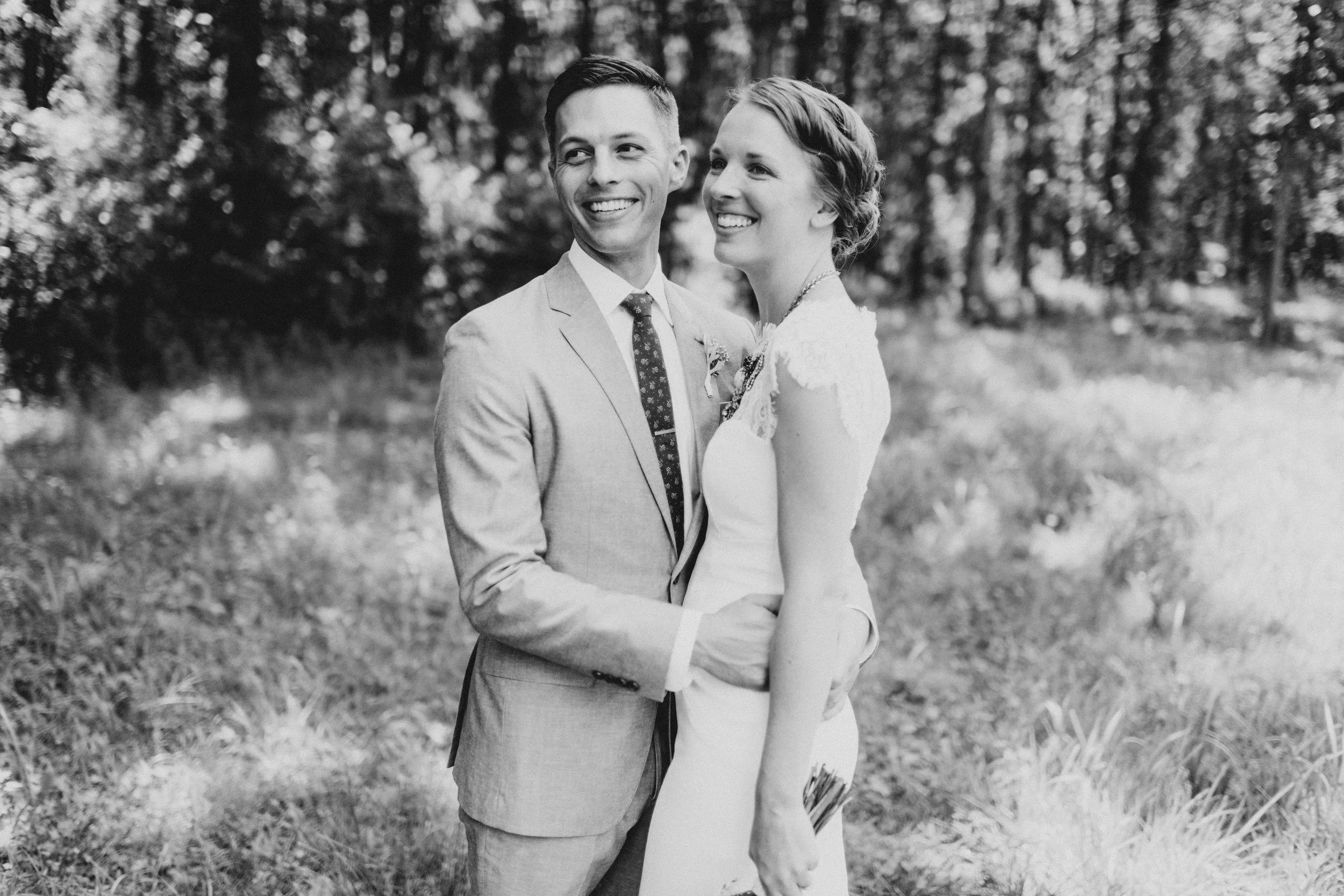 Intimate-Backyard-Farmhouse-Ohio-Wedding-Andi+Ben_Mallory+Justin-Photographers-305.JPG