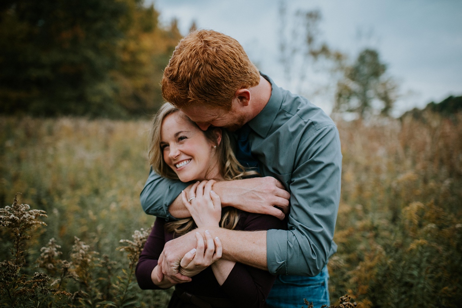 Ohio-Autumn-Engagement-Session_MJPHOTO-23.jpg