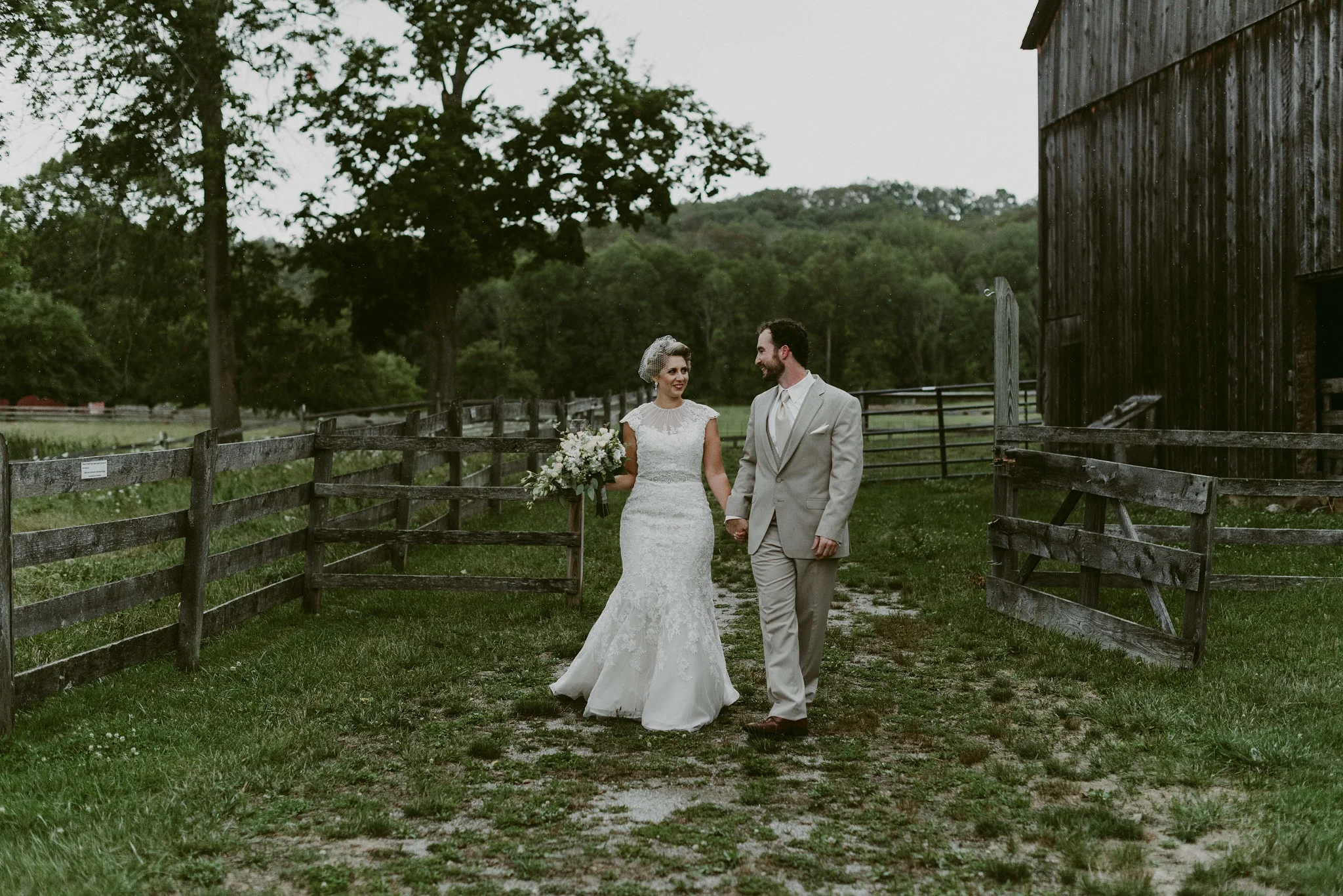 Hines-Hill-Farm-Cuyahoga-Valley-National-Park-Wedding_Emi+Andy_MJPHOTO-108.jpg