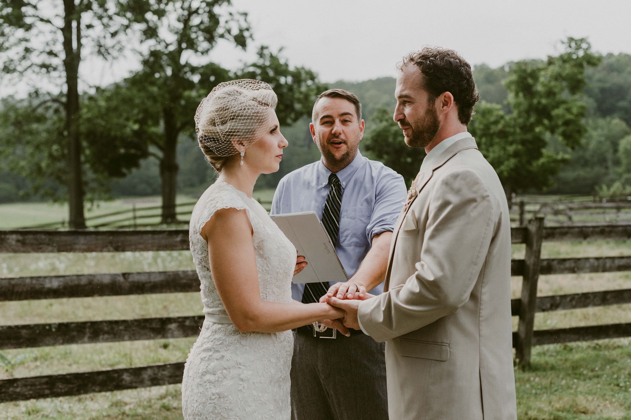 Hines-Hill-Farm-Cuyahoga-Valley-National-Park-Wedding_Emi+Andy_MJPHOTO-506.jpg