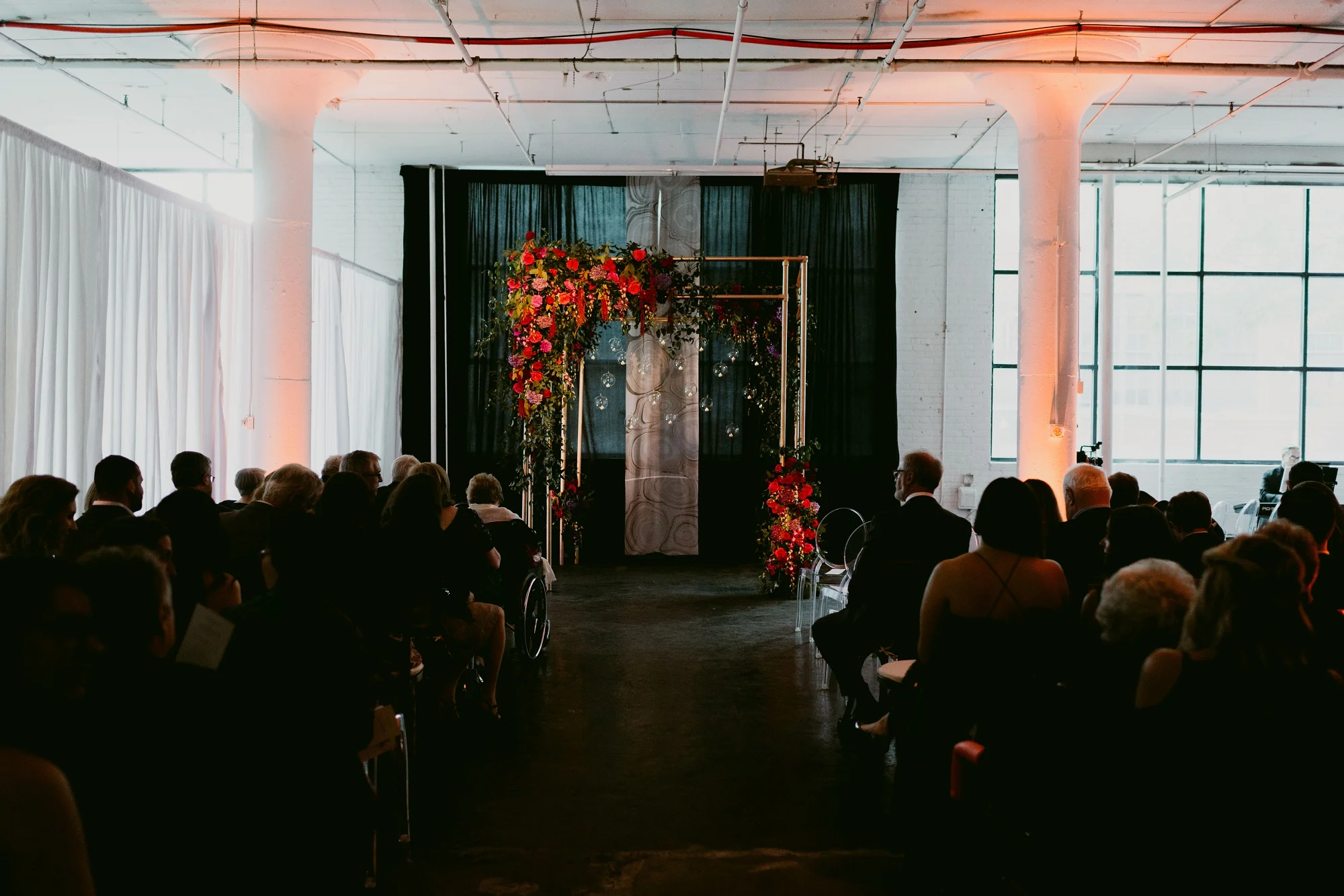 Romantic-Industrial-Warehouse-Wedding_Mallory+Justin-Photographers_0190.jpg