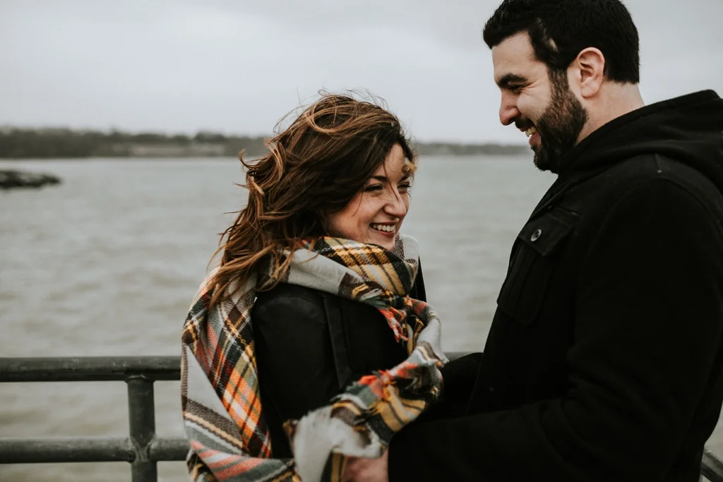 Rachel+Micheal_WinterbytheWater_MJPHOTO2017-15.jpg