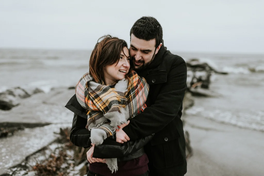 Rachel+Micheal_WinterbytheWater_MJPHOTO2017-107.jpg