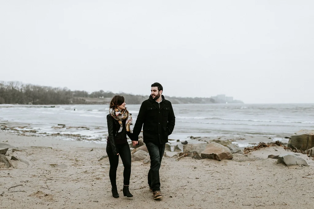 Rachel+Micheal_WinterbytheWater_MJPHOTO2017-125.jpg