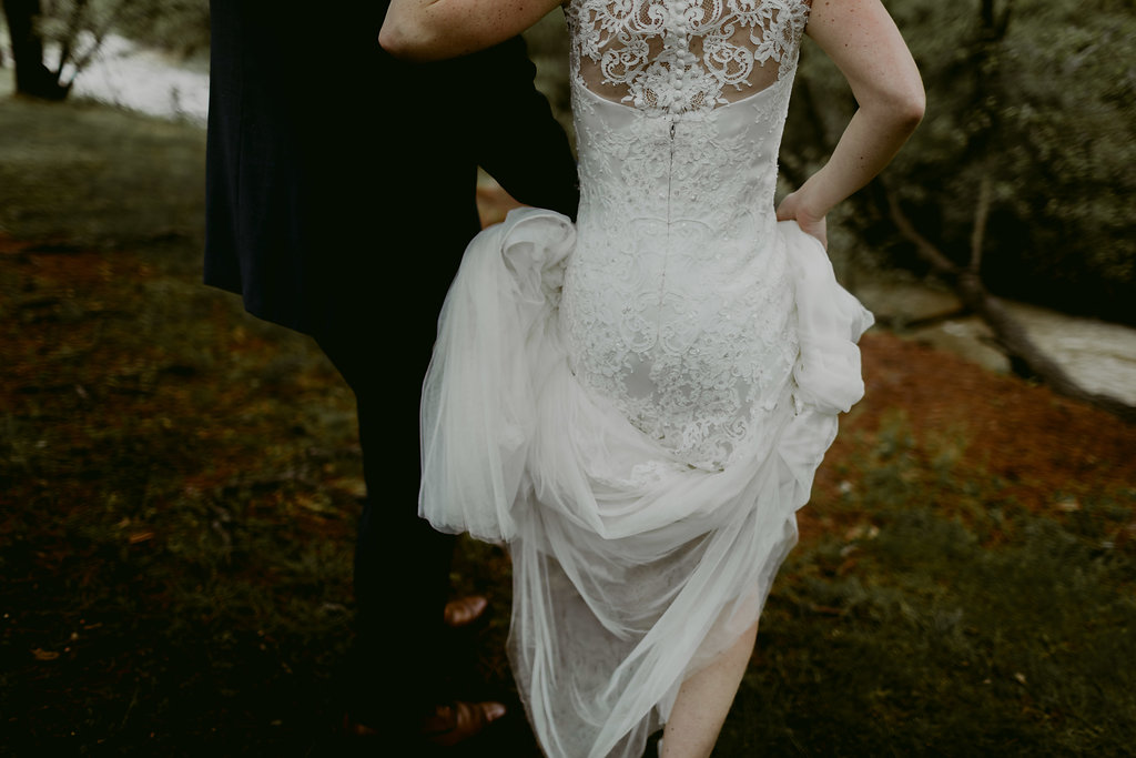 Mandy&Wade-Ohio-Barn-Wedding_MJPHOTO-187.jpg