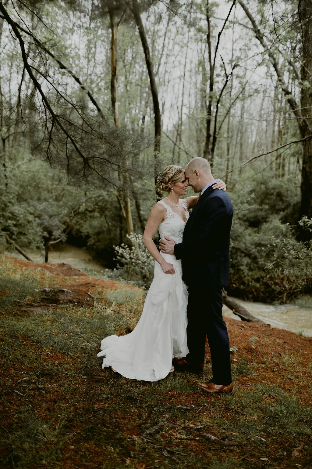 Mandy&Wade-Ohio-Barn-Wedding_MJPHOTO-193.jpg