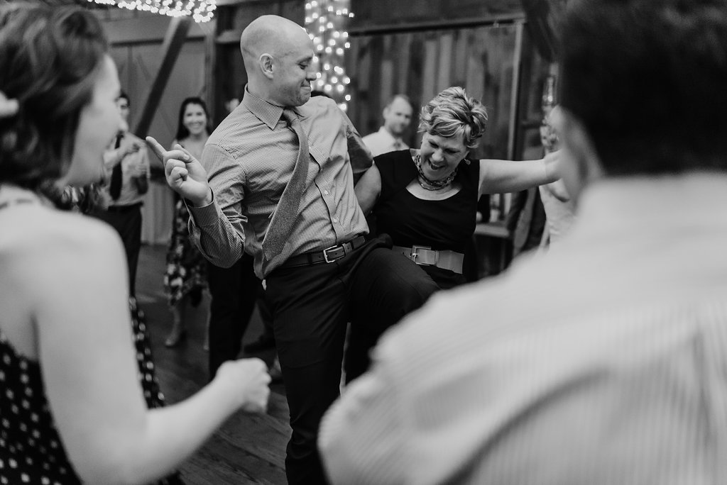 Mandy&Wade-Ohio-Barn-Wedding_MJPHOTO-777.jpg