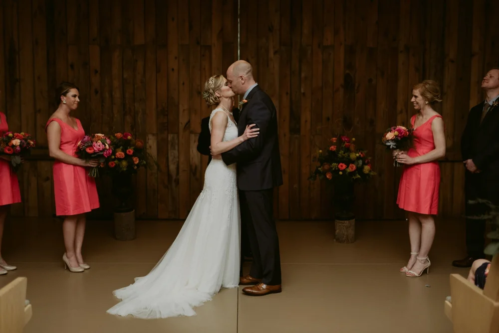 Mandy&Wade-Ohio-Barn-Wedding_MJPHOTO-632.jpg