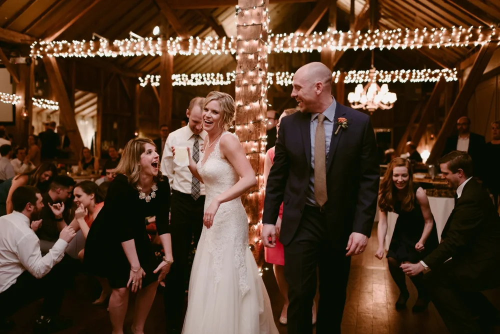 Mandy&Wade-Ohio-Barn-Wedding_MJPHOTO-750.jpg